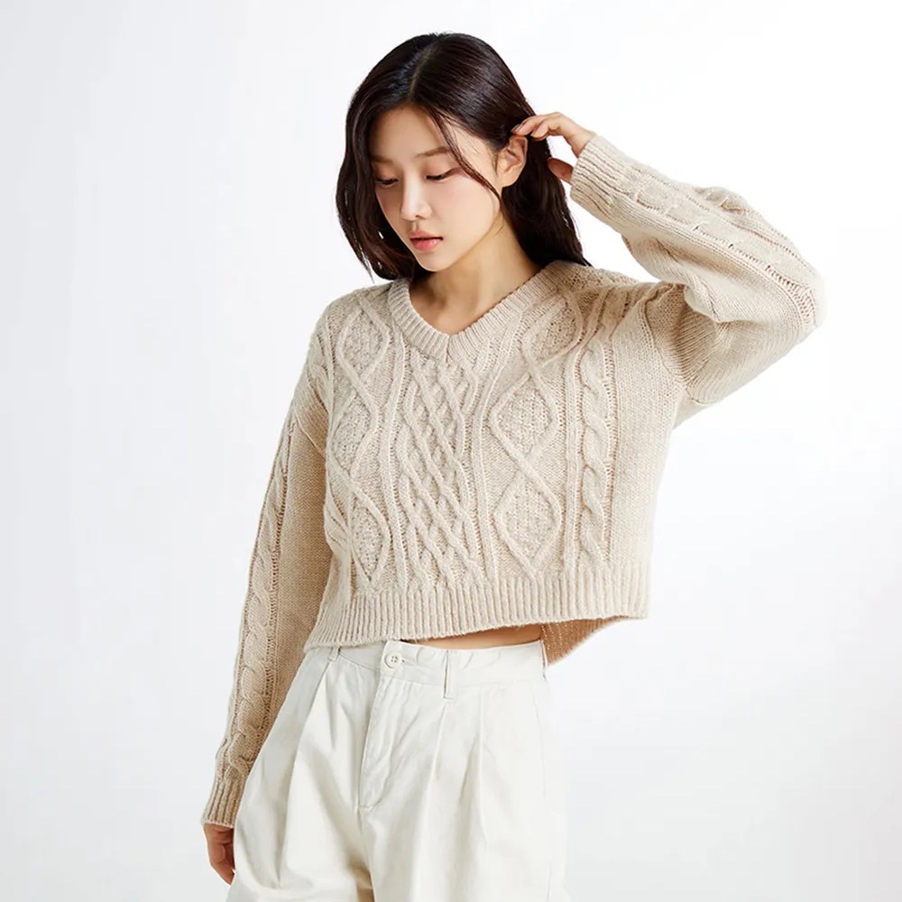 Women's Cream Cable Knit Sweater